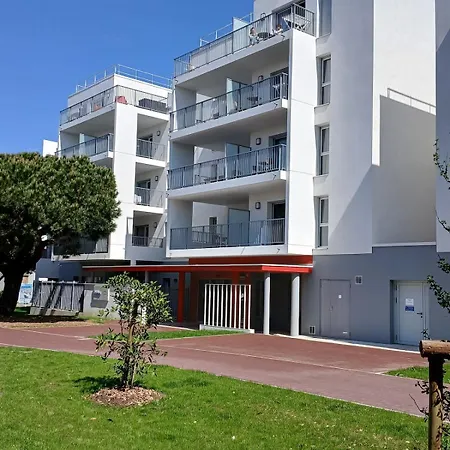 T3 Avec Piscine, 150m De L'ocean